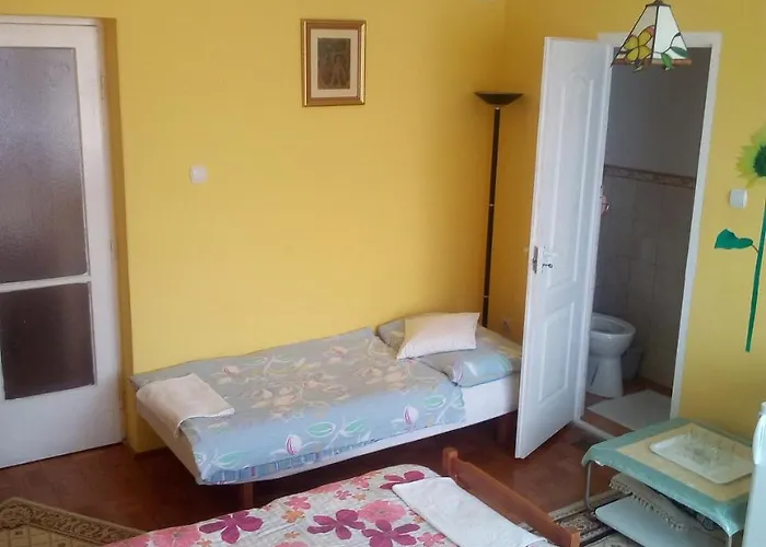 Konukevi Keletifeny Vendeghaz